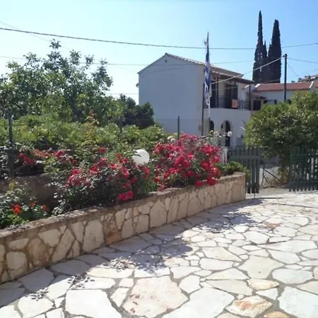Nikolas Alexia,kalami Bay *